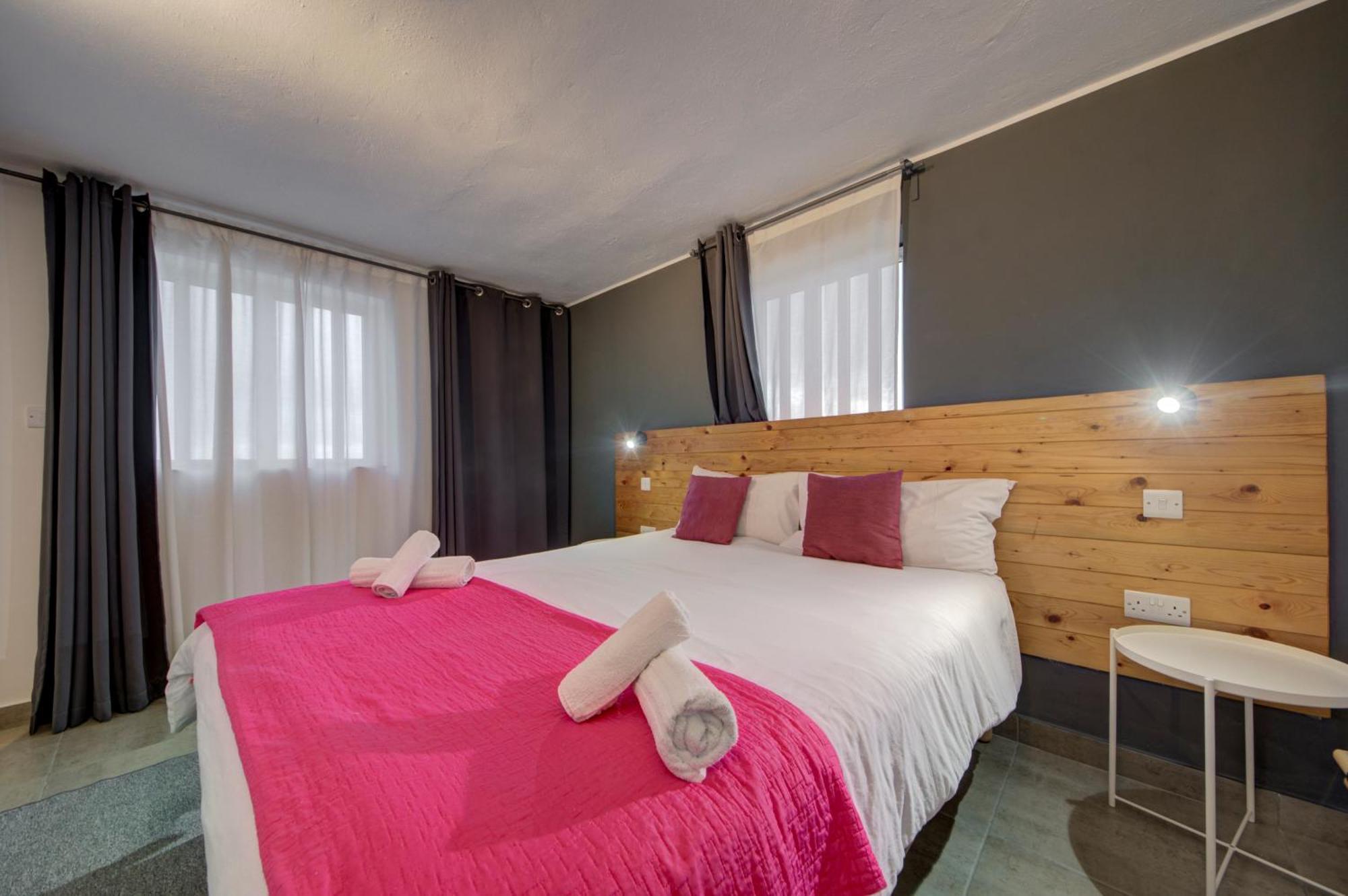 Caro Boutique Guest House San Gwann Exterior photo